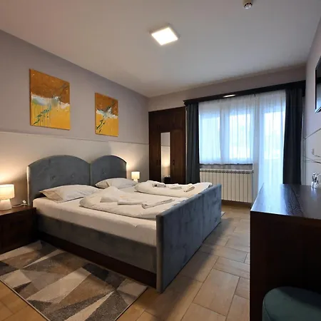 Lane Hotel