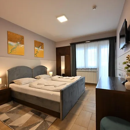 Lane Hotel 3*