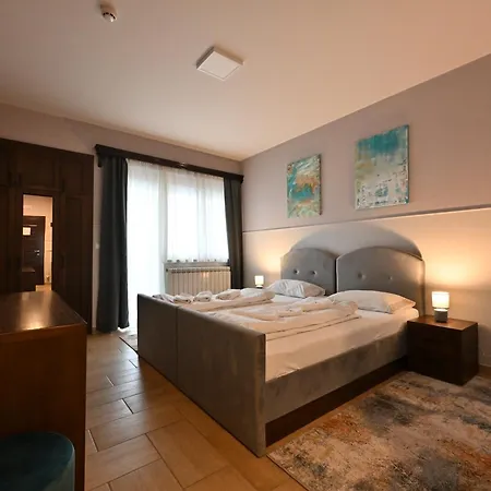 Lane Hotel 3*